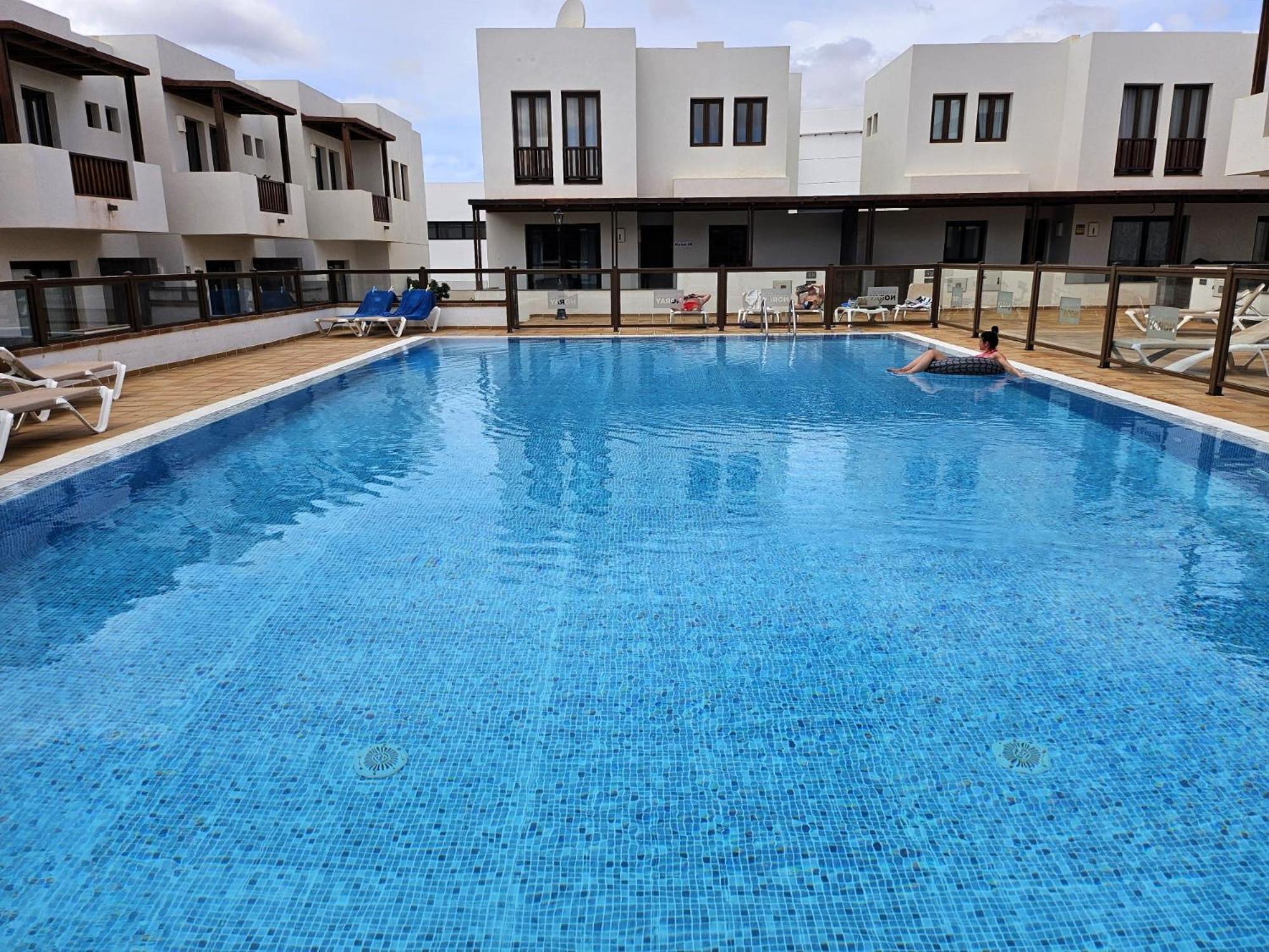 卡列罗港Duplex Noray Vista A La Piscina公寓 外观 照片